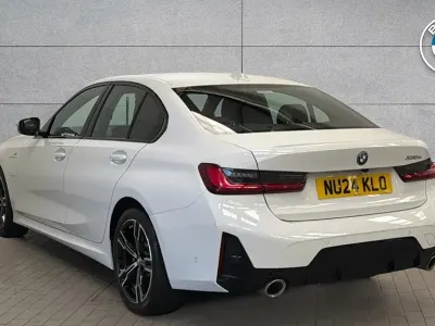 Begagnad BMW 330e M Sport 288 HK (211 kW) 2024 Vit Sedan