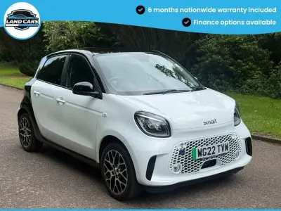 Used Smart ForFour Electric Drive Exclusive 60 kW (82 HP) 2022 White/black Hatchback