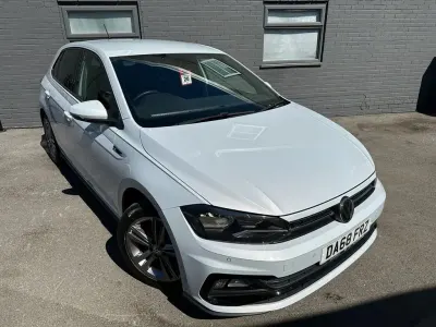 Usado VW Polo R-line 95 CV (69 kW) 2018 Plateado Utilitario