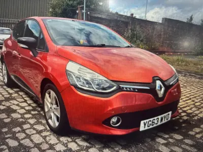 Used Renault Clio Dynamique 75 HP (55 kW) 2013 Red Hatchback