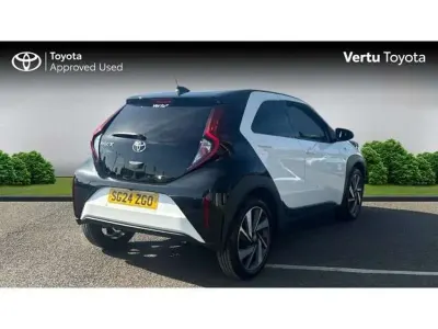 Used Toyota Aygo X 72 HP (52 kW) 2024 White SUV