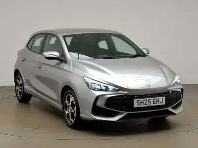 Usado MG MG3 SE 115 HP (84 kW) 2025 Prateado Citadino