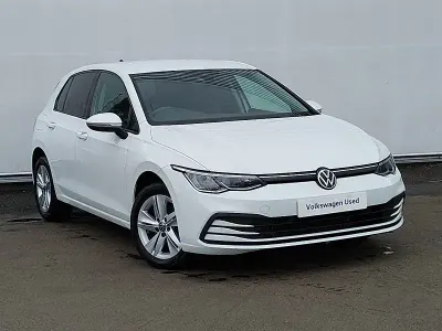 Used VW Golf VIII Life 130 HP (95 kW) 2023 White Hatchback