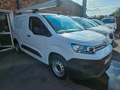 Used Citroën Berlingo 100 HP (73 kW) 2023 White MPV