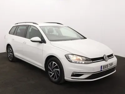 Used VW Golf VII Match 113 HP (83 kW) 2019 White Estate