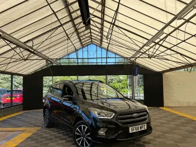 Second-hand Ford Kuga ST-Line 150 CP (110 kW) 2019 Negru SUV