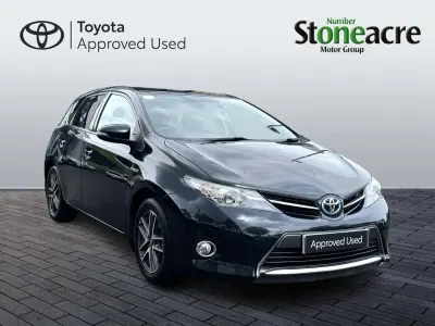 Used Toyota Auris Hybrid