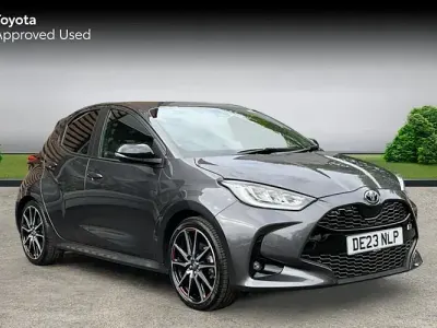 Używany Toyota Yaris Hybrid Sport 116 KM (85 kW) 2022 Szary Hatchback