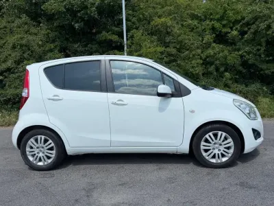 Used Suzuki Splash SZ4 94 HP (69 kW) 2014 White Hatchback