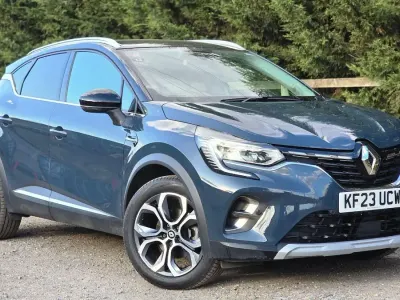 Used Renault Captur Techno 143 HP (105 kW) 2023 Blue/black SUV