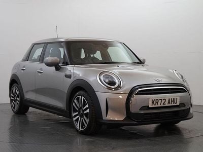Usado Mini Cooper Exclusive 134 CV (98 kW) 2022 Plateado Utilitario