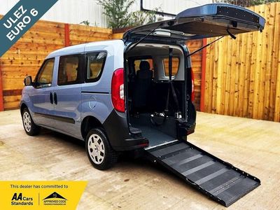 Blue Used 2018 Fiat Doblò MPV | £9,402 (Fair price)