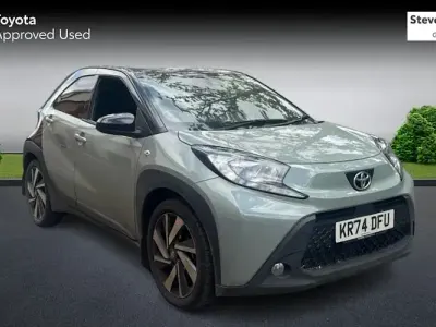 Used Toyota Aygo X 72 HP (52 kW) 2024 Green SUV