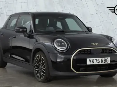 Used Mini Cooper Hatch 113 kW (154 HP) 2026 Black Hatchback