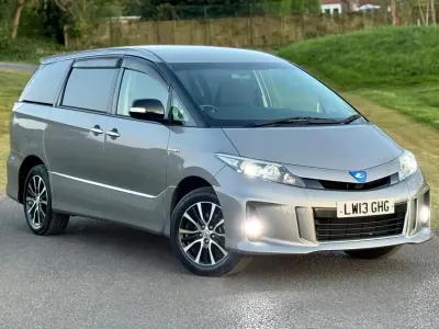 Used Toyota Estima Hybrid