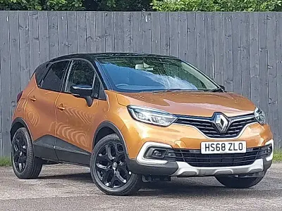 Used Renault Captur GT-Line 90 HP (66 kW) 2019 Orange/black SUV