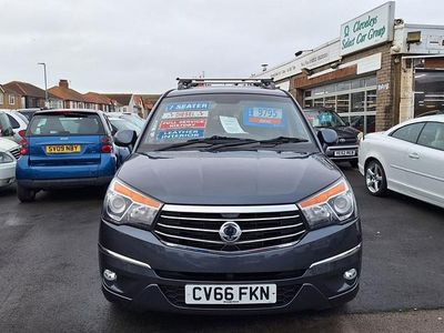 Used Ssangyong (KGM) Rodius 176 HP (129 kW) 2017 Grey MPV