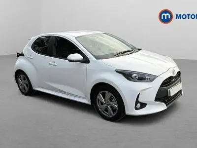 Used Toyota Yaris 116 HP (85 kW) 2025 White Hatchback