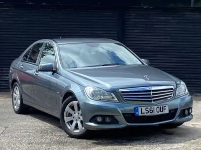 Begagnad Mercedes C180