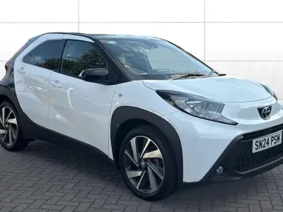 Used Toyota Aygo X 72 HP (52 kW) 2024 White SUV