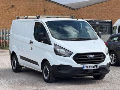 Used Ford Transit Custom 105 HP (77 kW) 2019 White Van