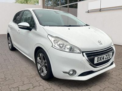 Used Peugeot 208 Allure 82 HP (60 kW) 2014 White Hatchback