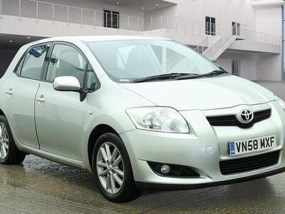 Used Toyota Auris 124 HP (91 kW) 2009 Silver Hatchback