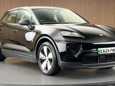 Used Porsche Macan 4 Electric 300 kW (408 HP) 2025 SUV