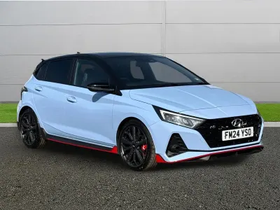 Begagnad Hyundai i20 204 HK (150 kW) 2024 Blå Halvkombi