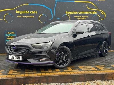 Used Vauxhall Insignia SRi 136 HP (100 kW) 2019 Black Hatchback