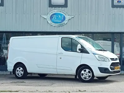 Used Ford Transit Custom Limited 130 HP (95 kW) 2017 White Van