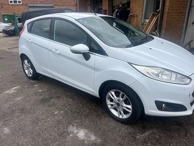 Used Ford Fiesta Zetec 2016 White Hatchback