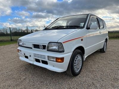 Used Suzuki Alto 40 HP (29 kW) 1989 White Hatchback
