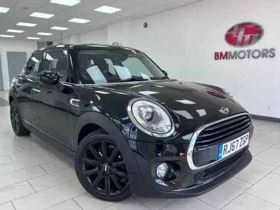 Usado Mini Cooper Hatch 136 CV (100 kW) 2017 Negro Utilitario