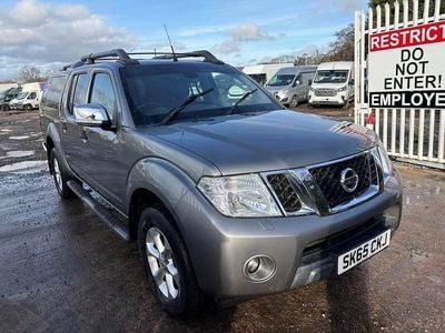 Grey Used 2015 Nissan Navara Tekna Pickup | £5,418 (Super price)