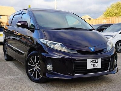 Begagnad Toyota Estima 2025 Lila Minibuss