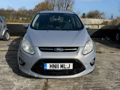 Käytetty Ford C-MAX Titanium 2011 Hopea Tila-auto