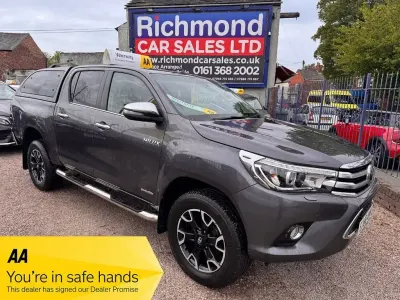Käytetty Toyota HiLux 150 HP (110 kW) 2017 Harmaa Nouto