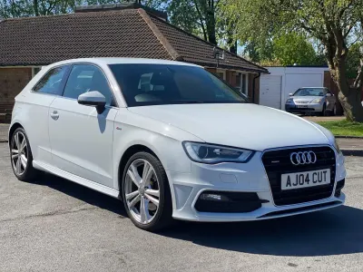 Begagnad Audi A3 S-Line 184 HK (135 kW) 2013 Vit Halvkombi