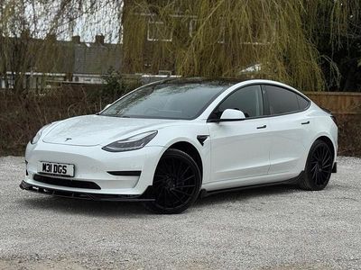 Used Tesla Model 3 Standard Range Plus 239 kW (325 HP) 2020 White Sedan