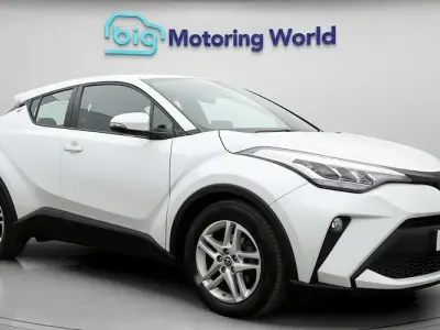 Used Toyota C-HR 122 HP (89 kW) 2023 White SUV