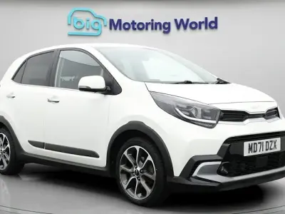 Used Kia Picanto X-Line 67 HP (49 kW) 2022 White Hatchback