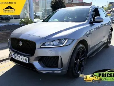 Używany Jaguar F-Pace Chequered Flag 180 KM (132 kW) 2019 Szary SUV
