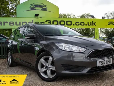 Usado Ford Focus Style 105 CV (77 kW) 2017 Gris Familiar