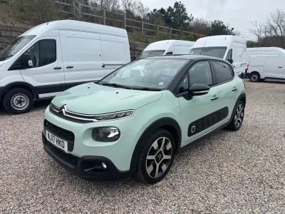 Usado Citroën C3 Flair 110 CV (80 kW) 2017 Verde Utilitario