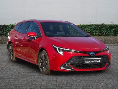 Używany Toyota Corolla Design 2024 Czerwony Kombi