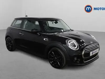 Begagnad Mini Cooper Exclusive 136 HK (100 kW) 2020 Svart Halvkombi