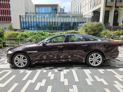 Jaguar XJ