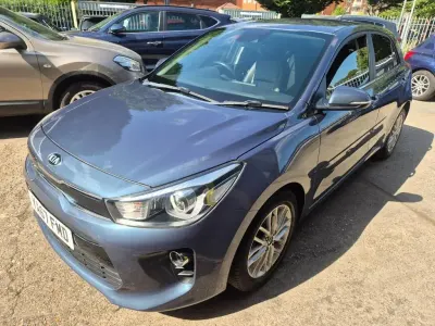 Used Kia Rio 100 HP (73 kW) 2018 Blue Hatchback