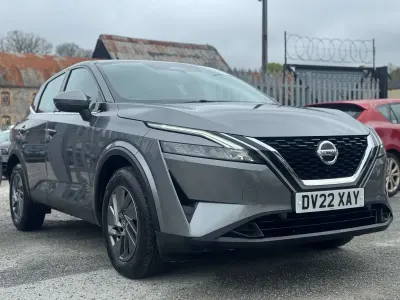 Begagnad Nissan Qashqai Acenta Premium 2022 Grå SUV